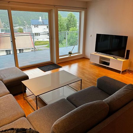 Sentral Leilighet Med Fantastisk Utsikt Tromso Exterior photo